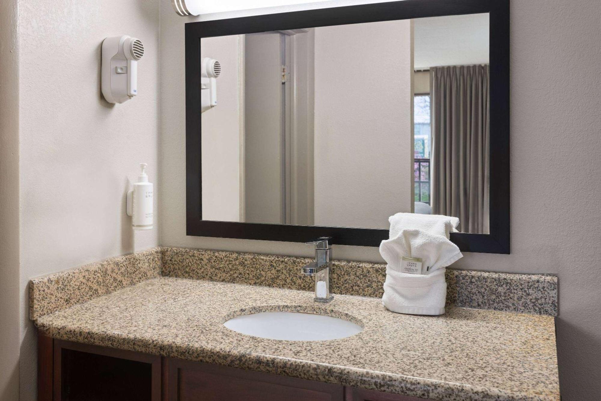 Days Inn By Wyndham Pottstown Exteriér fotografie